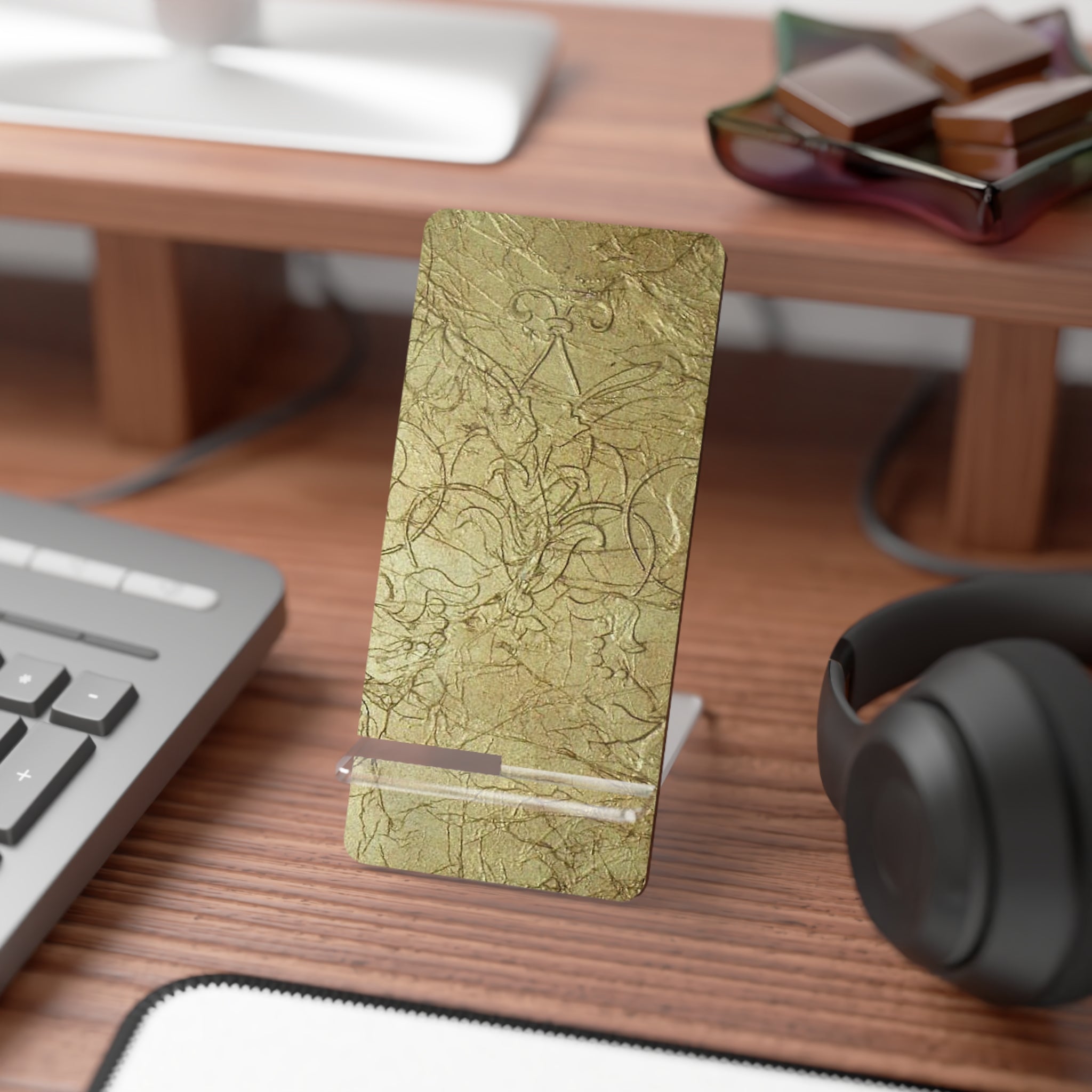 Chic Smartphone Stand - Gold Scroll